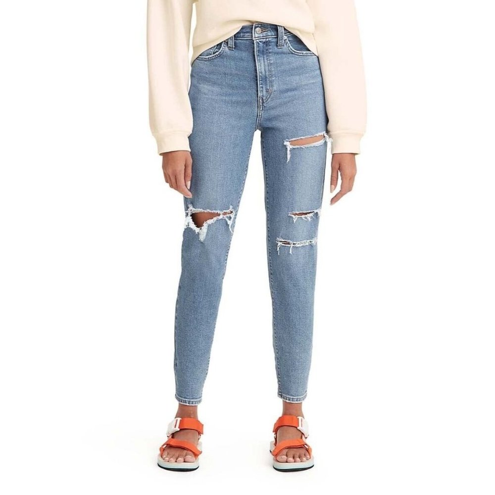 Levi's High Waisted Mom Jeans Women's Size 31x27 Distressed Denim Blue Jeans NWT